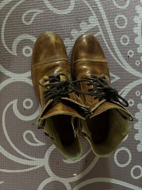 Women’s Brown Leather Lace-Up Boots